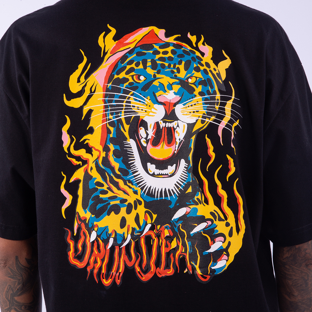 Camiseta Manga Curta Especial Onça Drop Dead